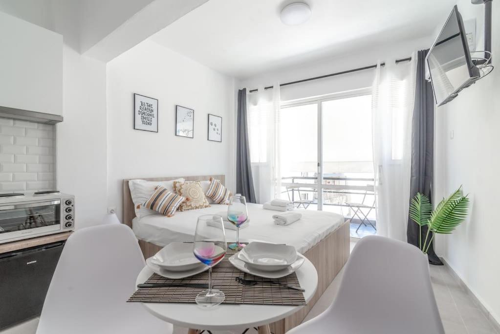 New Studio In The Heart Of City Center Ираклио Екстериор снимка